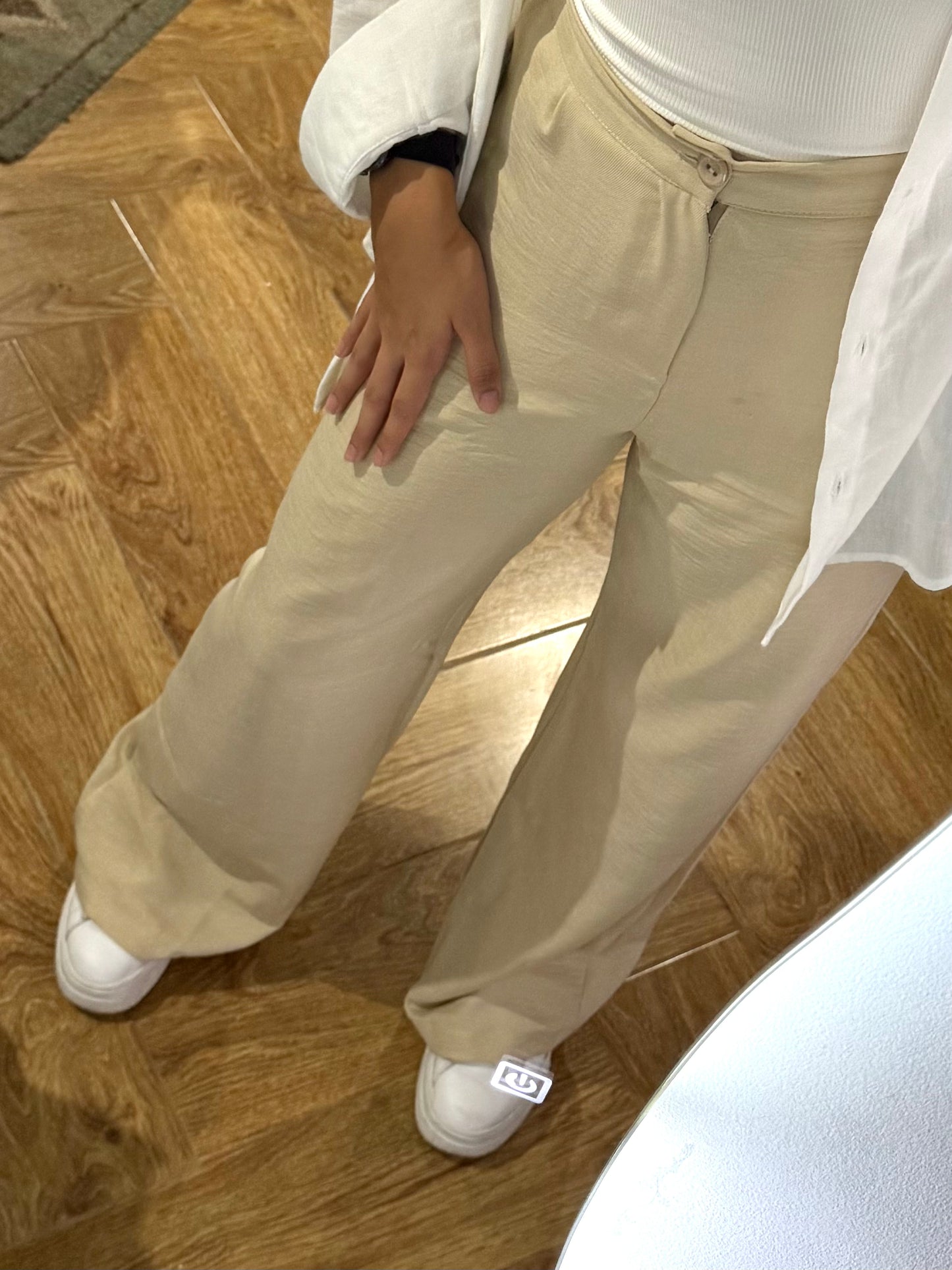 linen buttoned pants