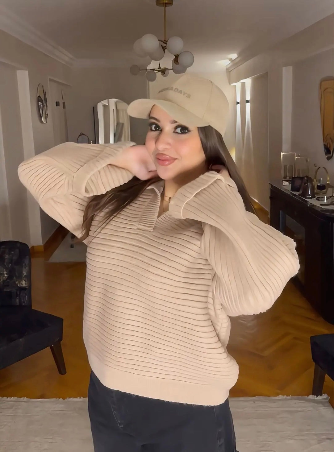 V neck knitted sweater