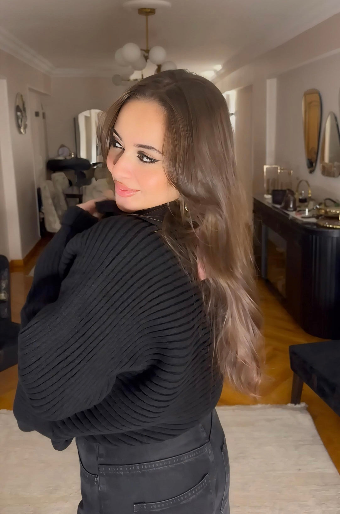 V neck knitted sweater