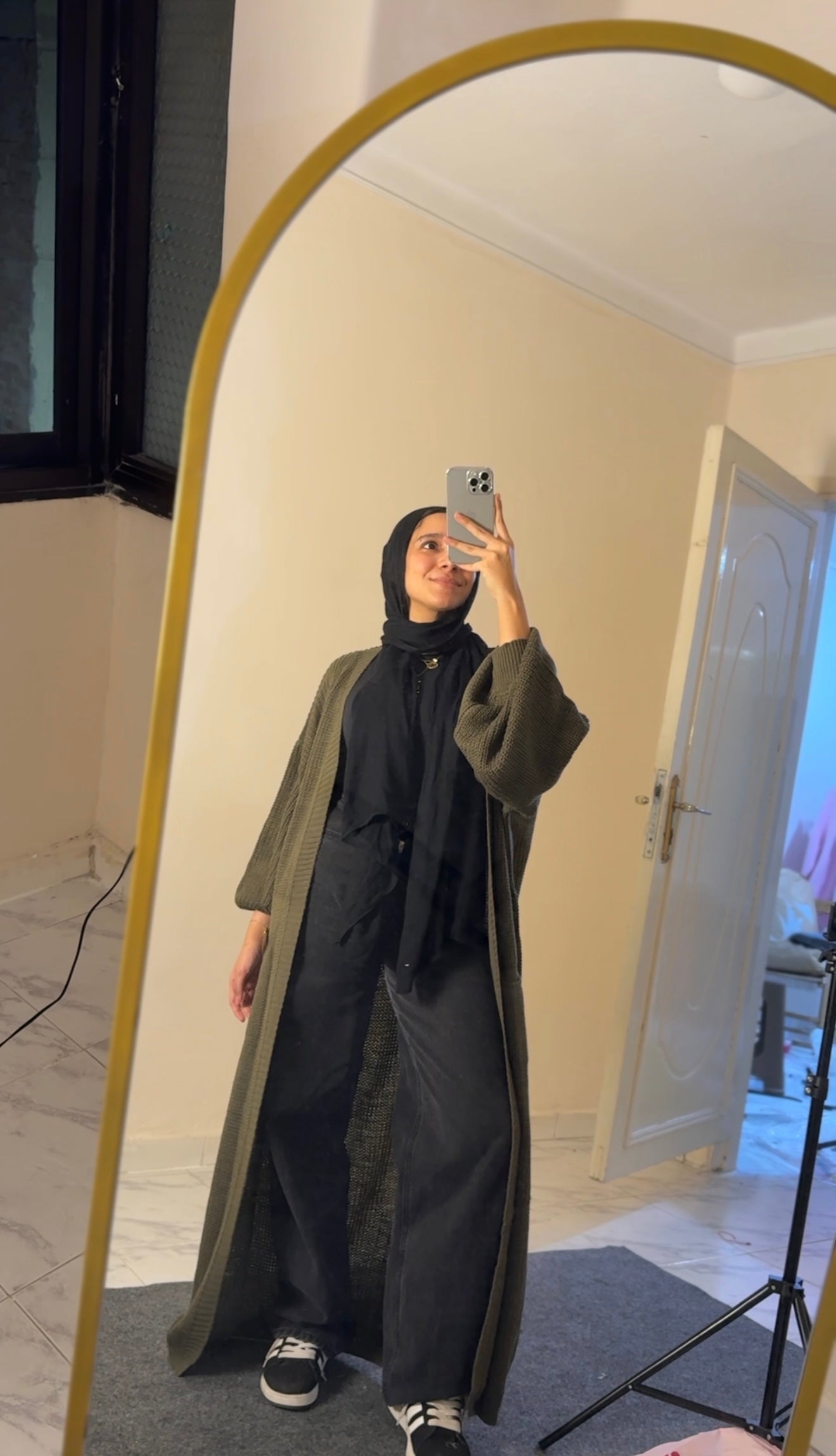 Long knitted cardigan